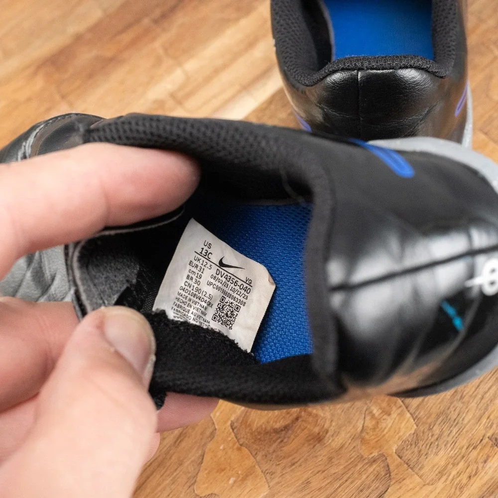 Nike Youth Soccer Cleats Black Blue DV4356-040 US Size 13C EUR Size 31